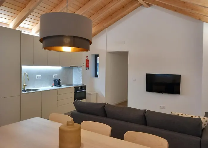 公寓 Fontinha House *