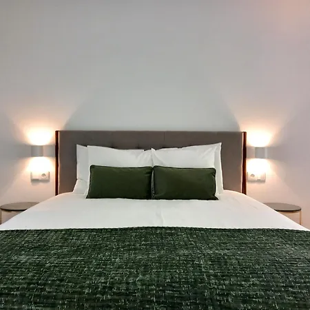 Fontinha House アパート