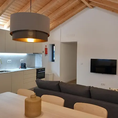 公寓 Fontinha House *